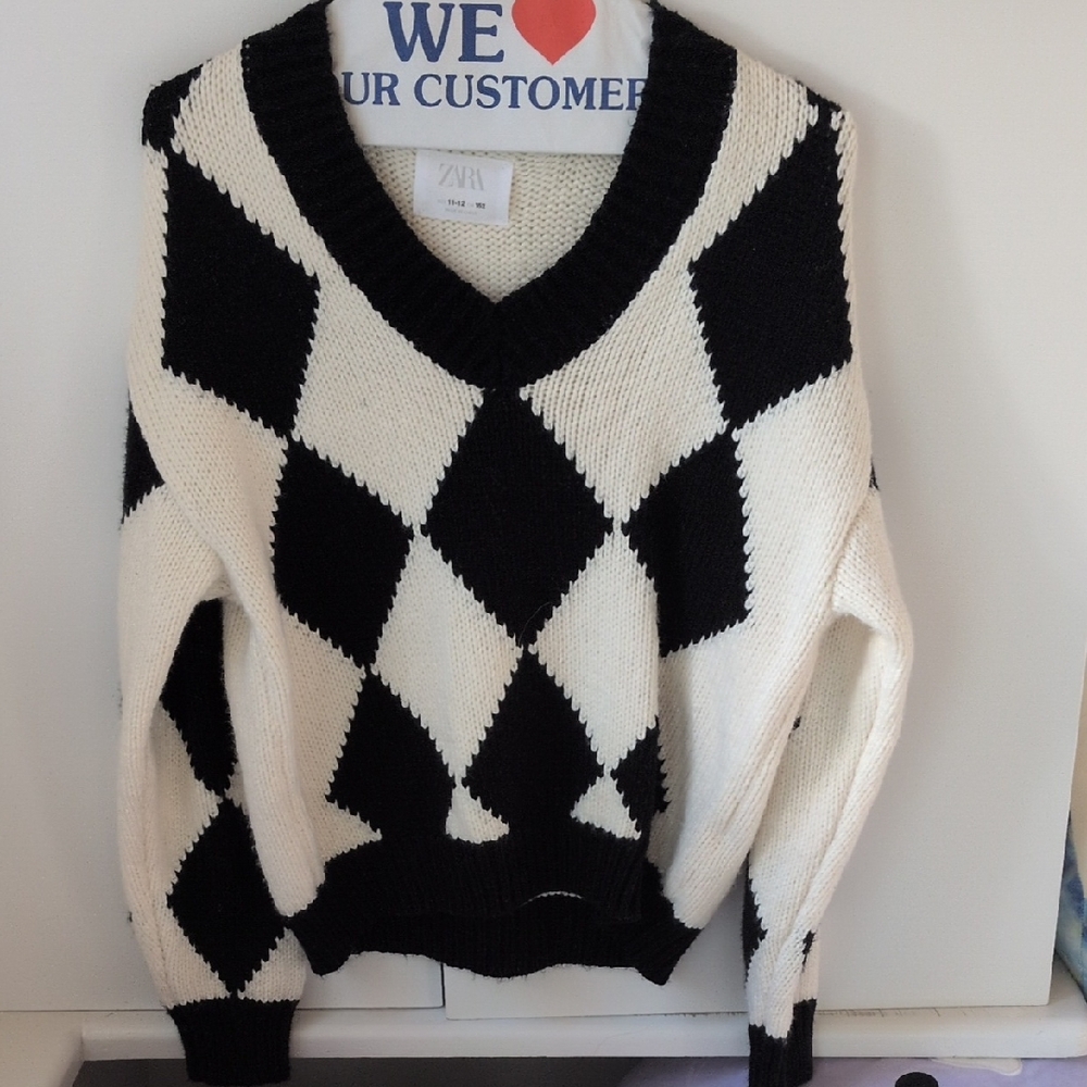 Zara V-Neck Sweater in Black and White Argyle